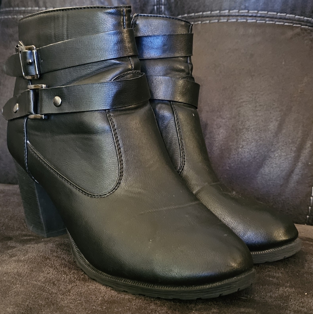 Black Boots